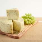 Cașcaval cu ierburi aromatice și piper 300g ~ Zada